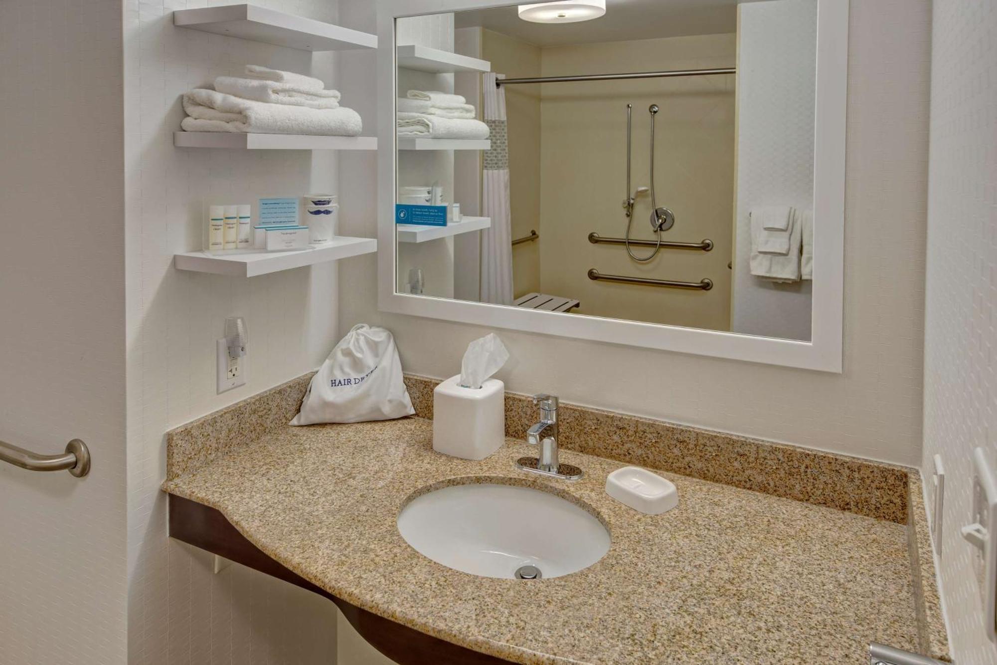 Hampton Inn Dunn Zewnętrze zdjęcie