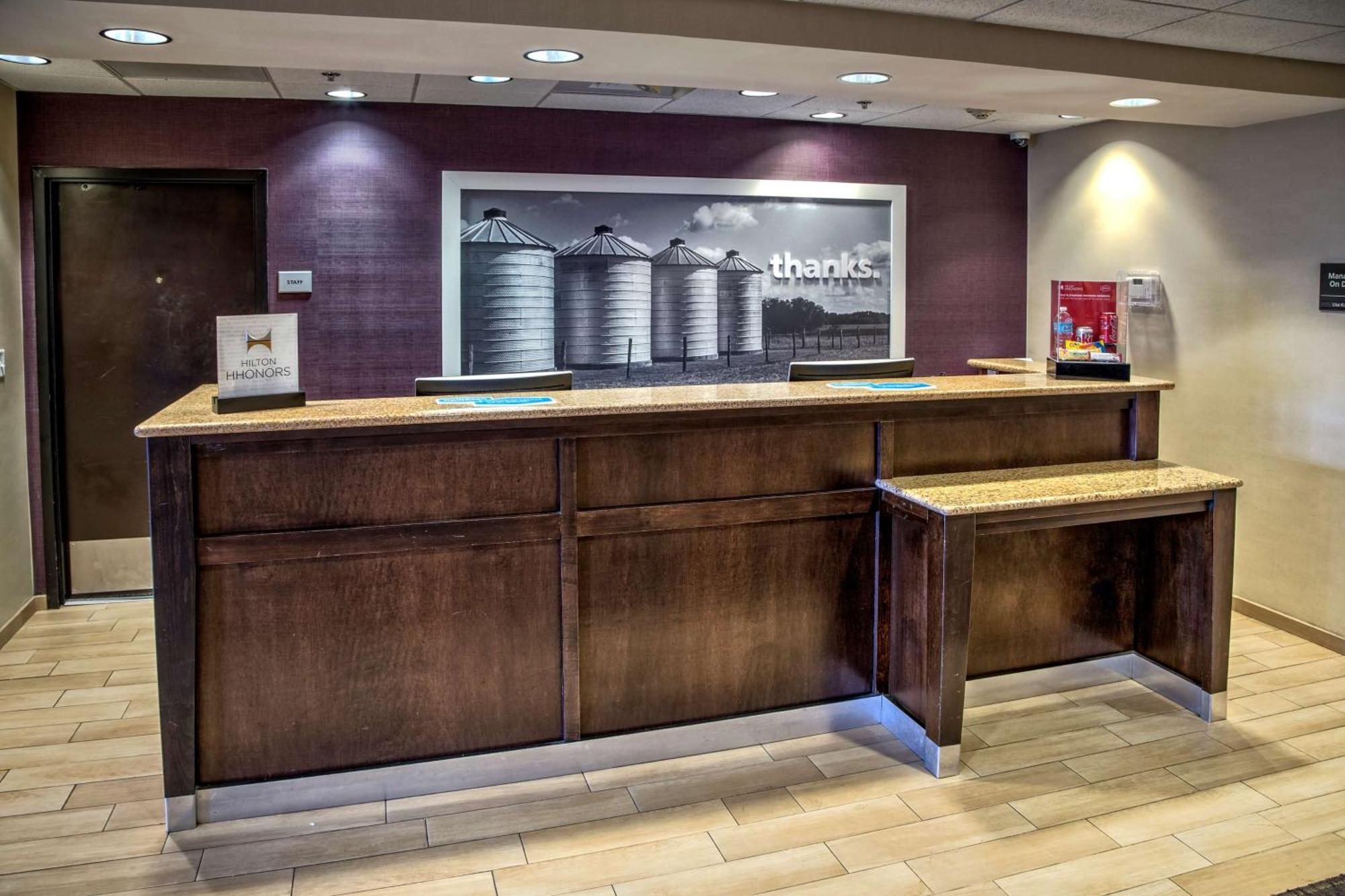 Hampton Inn Dunn Zewnętrze zdjęcie