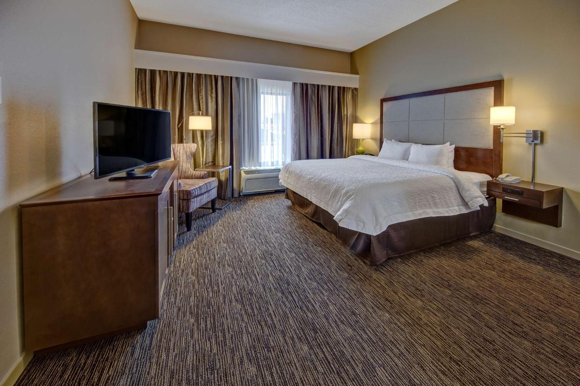 Hampton Inn Dunn Zewnętrze zdjęcie